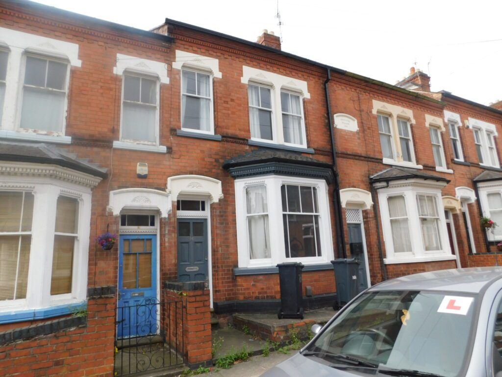 2 bed flat to rent in Stretton Road, Leicester LE3, £823 pcm