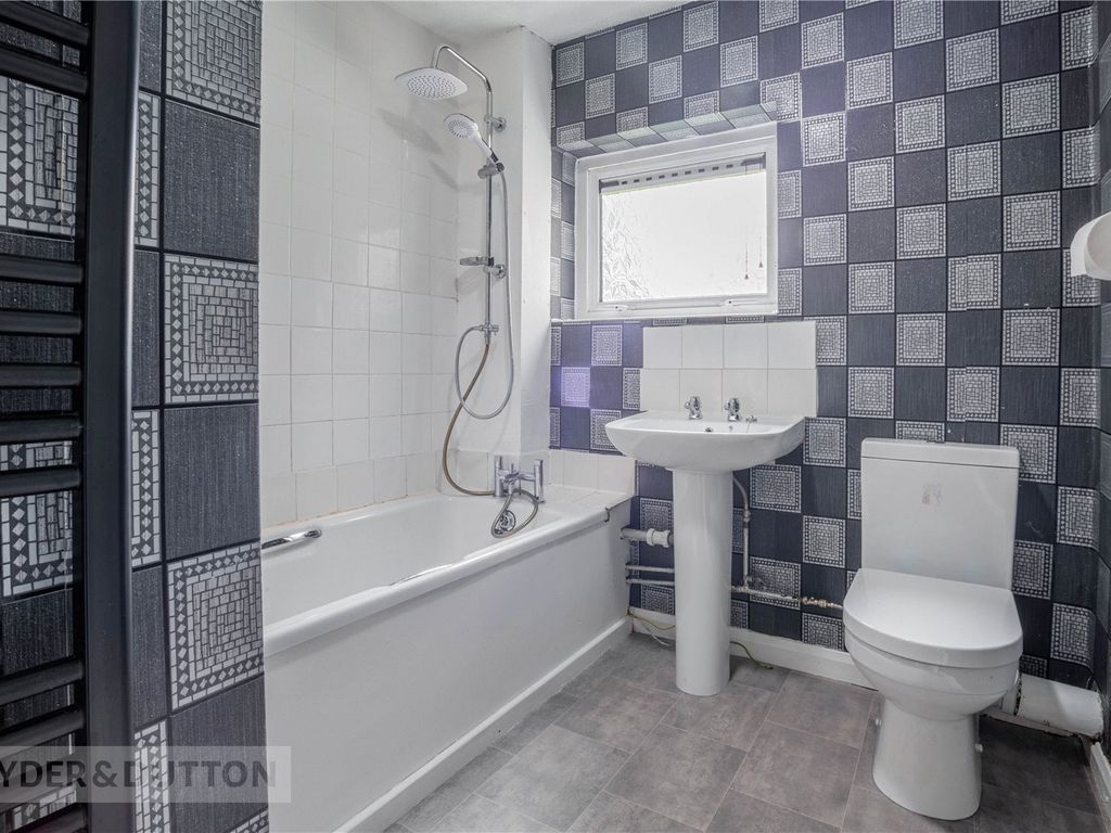 1 bed flat for sale in Parkfield, Middleton, Manchester M24, £75,000