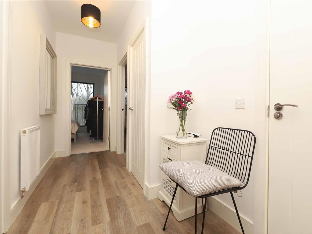 2 bed flat for sale in Kenley Place, Uxbridge UB10, £450,000