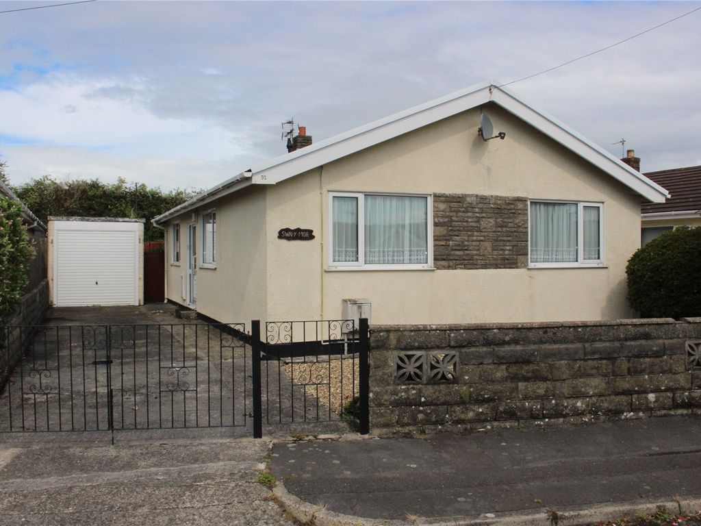 3 bed bungalow for sale in Pencaerfenni Park, Crofty, Swansea SA4, £240,000