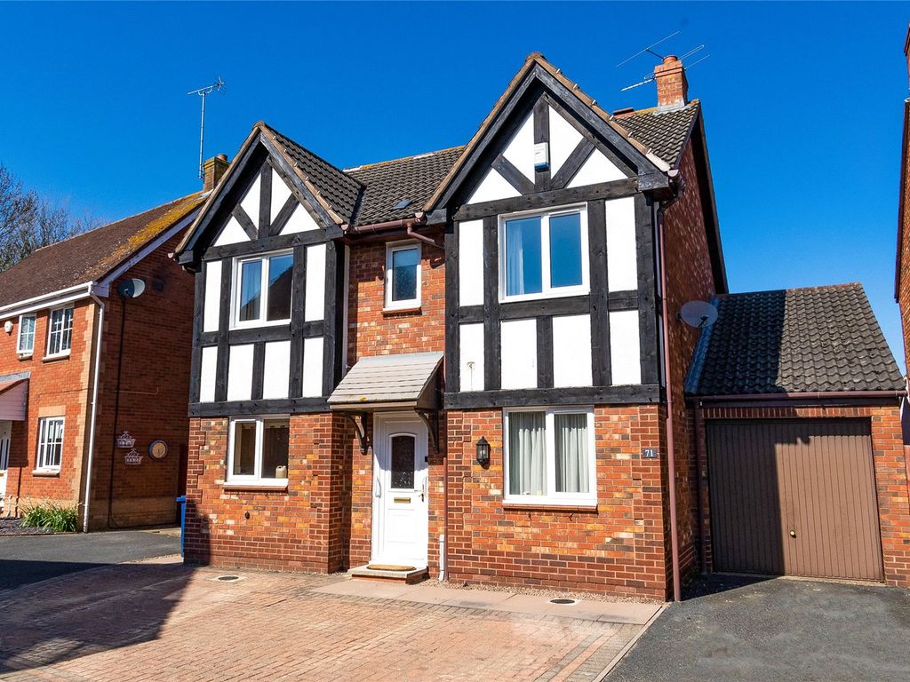 4 bed detached house for sale in Graylag Crescent, Walton Cardiff, Tewkesbury, Gloucestershire GL20, £425,000