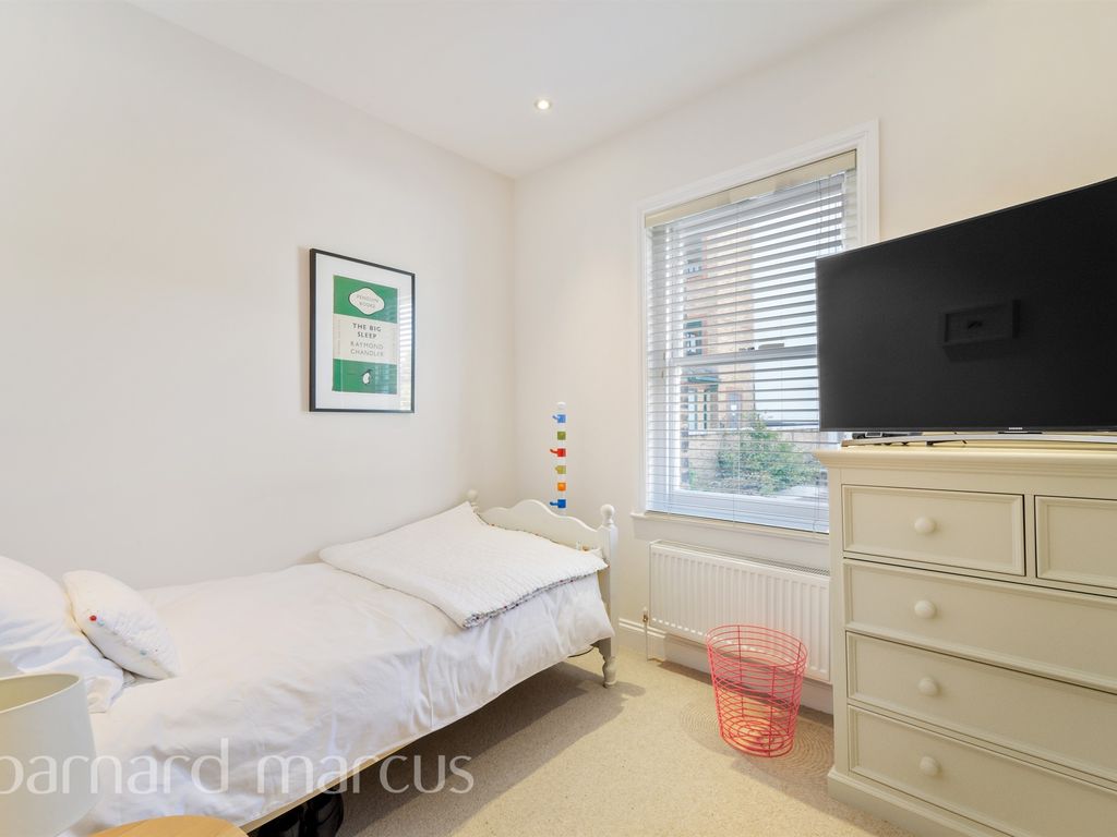 4 bed end terrace house for sale in Silver Crescent, London W4, £1,400,000