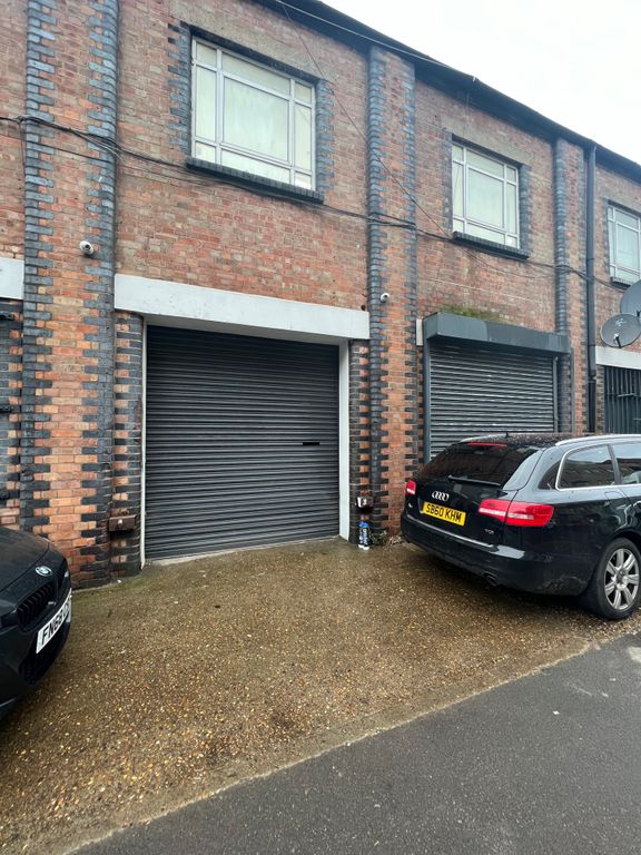 Warehouse to let in Sutherland Road, London E17, £15,000 pa