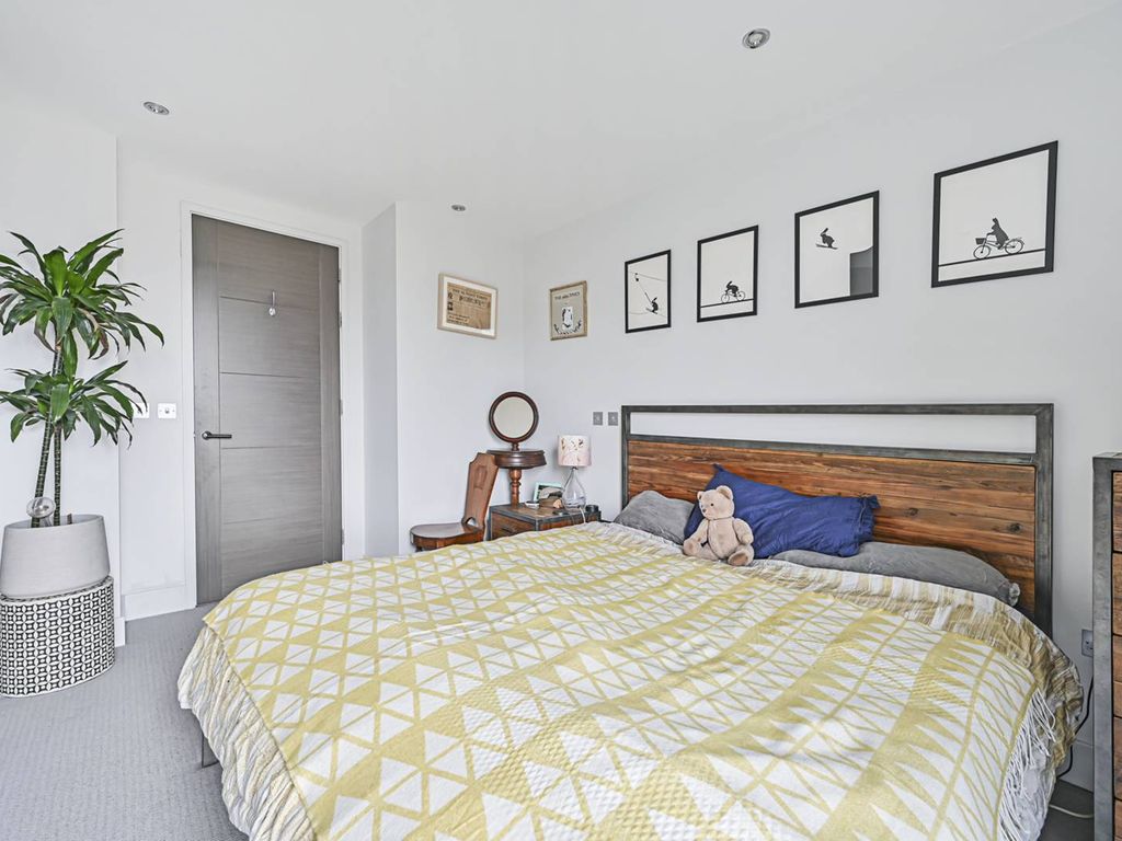 3 bed flat for sale in Paton Street, Clerkenwell, London EC1V, £1,200,000