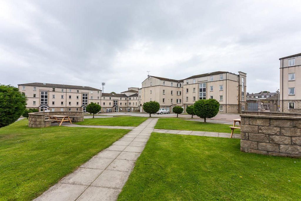 Room to rent in Pittodrie Place, Aberdeen, Aberdeen City AB24, £446 pppm
