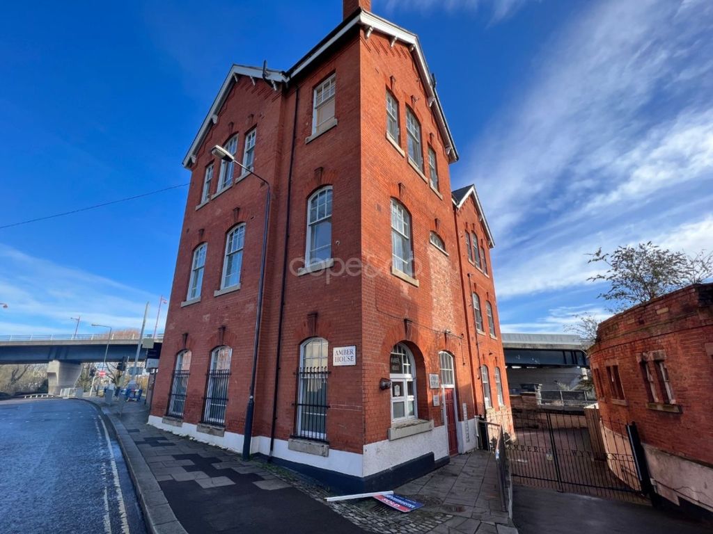 Studio to rent in Amber House Railway Terrace, Derby, Derbyshire DE1, £600 pcm