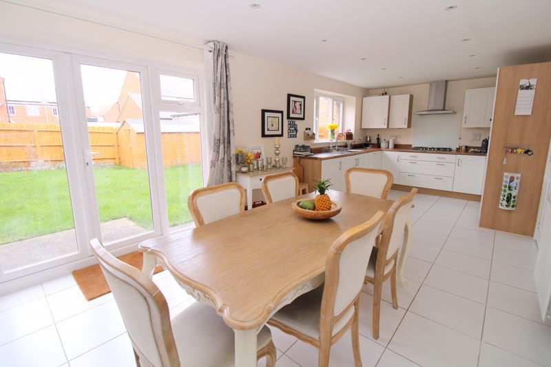 4 bed detached house for sale in Goldfinch Place, Lower Stondon SG16, £550,000