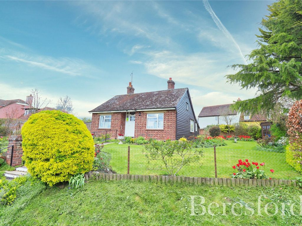 2 bed bungalow for sale in Watling Lane, Thaxted CM6, £430,000