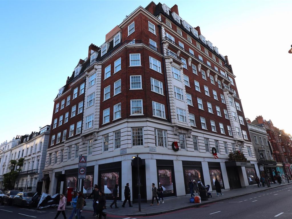 2 bed flat for sale in Ovington Court, Brompton Road, London SW3, £1,700,000