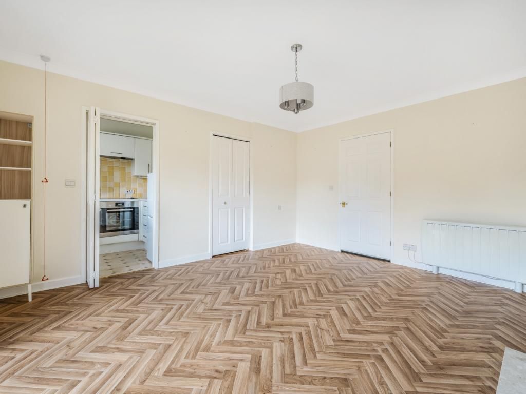 2 bed flat for sale in Haddenhurst Court, Binfield, Berkshire RG42, £210,000