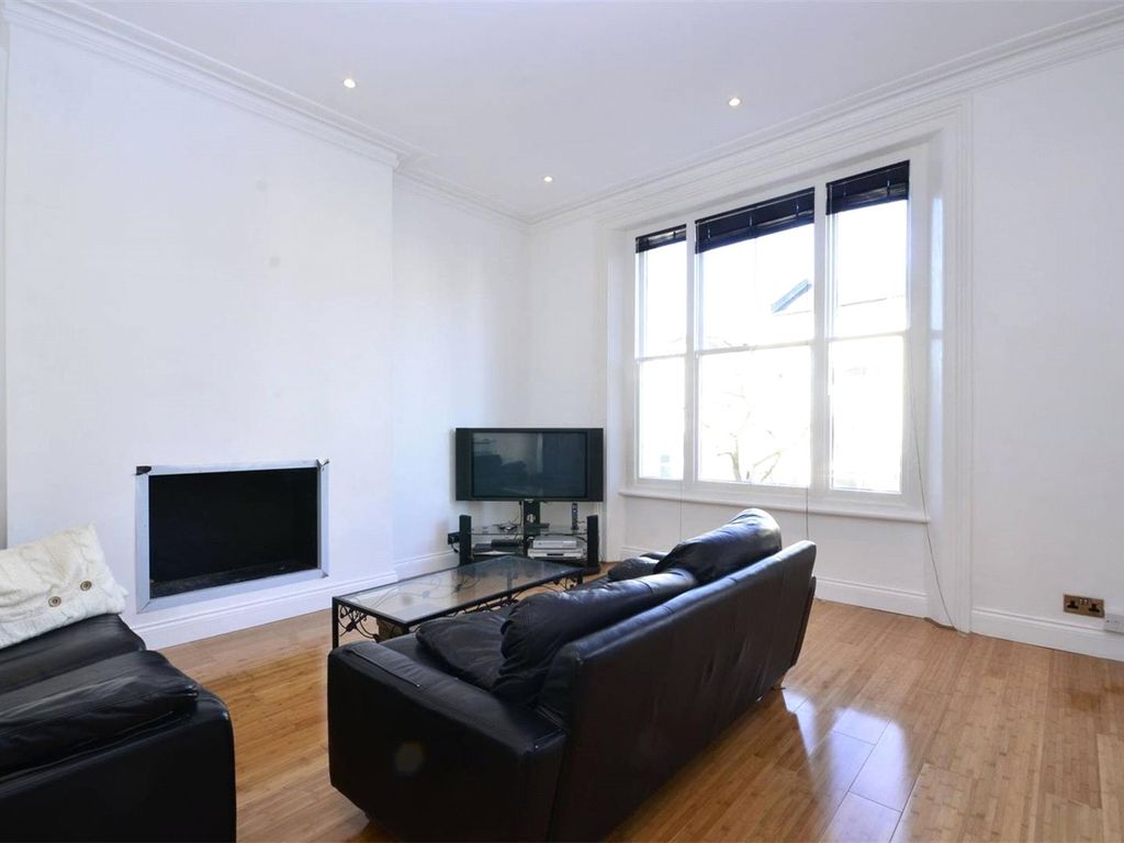 3 bed flat for sale in Buckland Crescent, Swiss Cottage, London NW3, £1,150,000