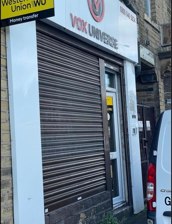 Retail premises to let in Little Horton Lane, Bradford BD5, £6,600 pa