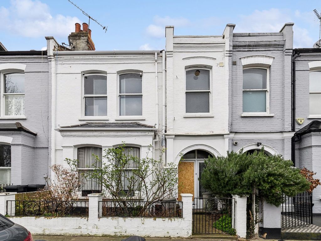 3 bed terraced house for sale in Eddiscombe Road, London SW6, £1,400,000