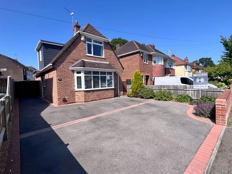3 bed property for sale in Bradpole Road, Queens Park BH8, £450,000