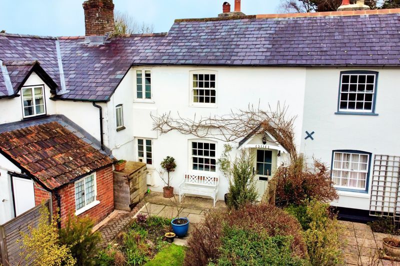 2 bed cottage for sale in High Street, Child Okeford DT11, £285,000