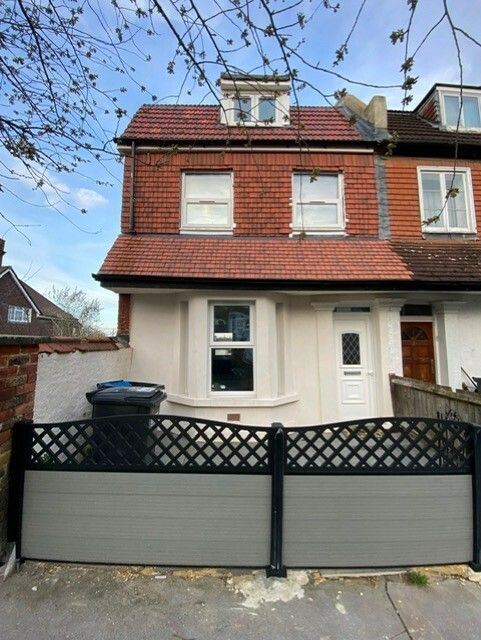 4 bed end terrace house for sale in Queen Mary Road, London SE19, £649,950