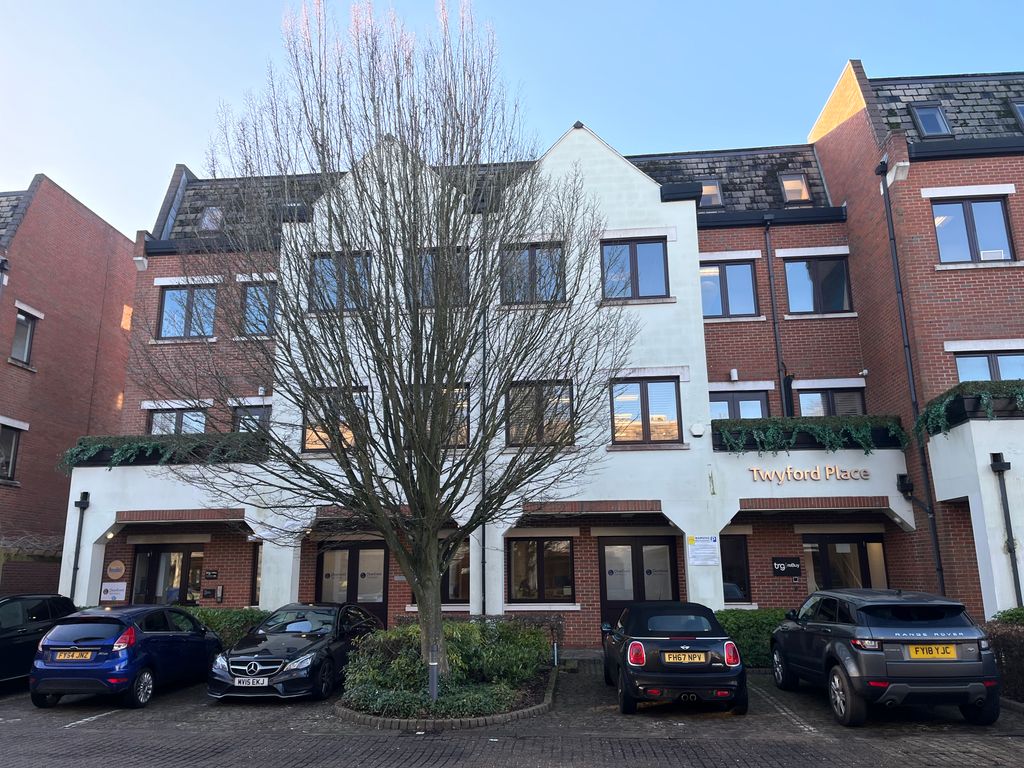 Office to let in 2nd Floor, 3-4 Twyford Place, Lincolns Inn Office Village, Lincoln Road, High Wycombe HP12, £29,249 pa