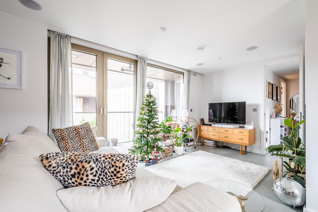 2 bed flat for sale in Monohaus, London Fields E8, £730,000