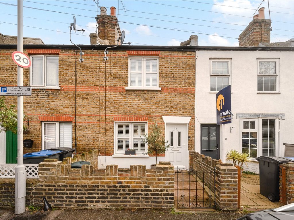 2 bed terraced house for sale in York Road, Kingston Upon Thames KT2, £575,000