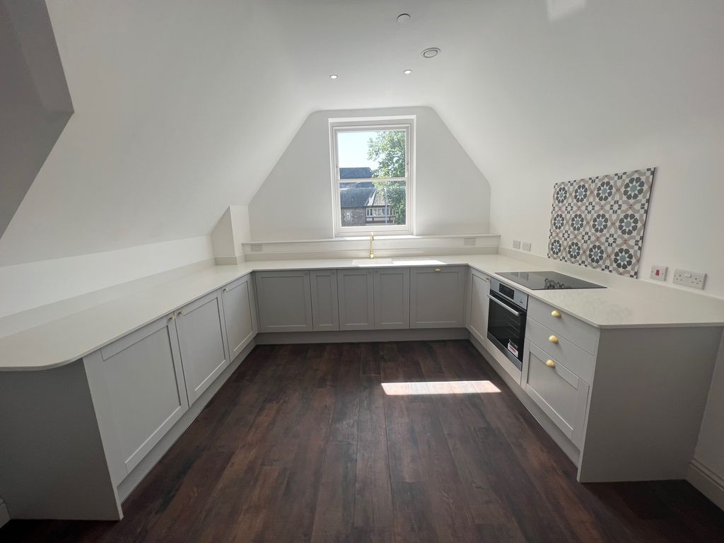 1 bed flat to rent in Cathedral Road, Cardiff CF11, £1,100 pcm