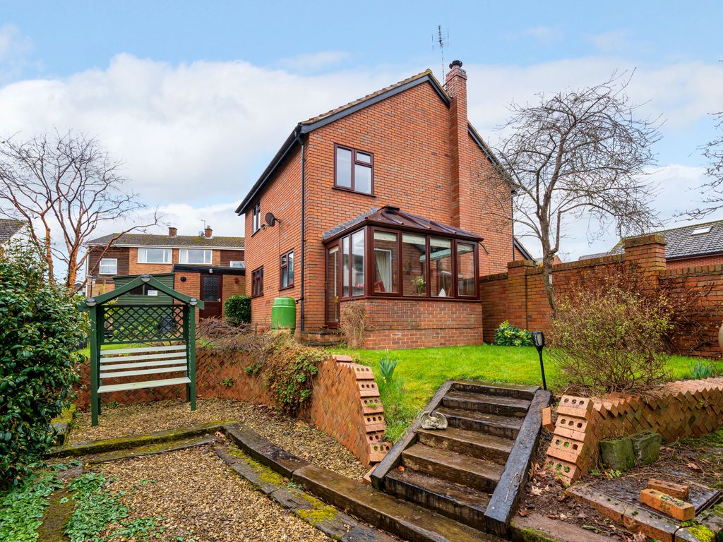 3 bed detached house for sale in The Glebe, Great Witley, Worcester WR6, £415,000