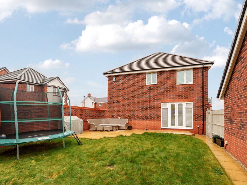 4 bed detached house for sale in Farran Drive, Wolverhampton WV8, £495,000