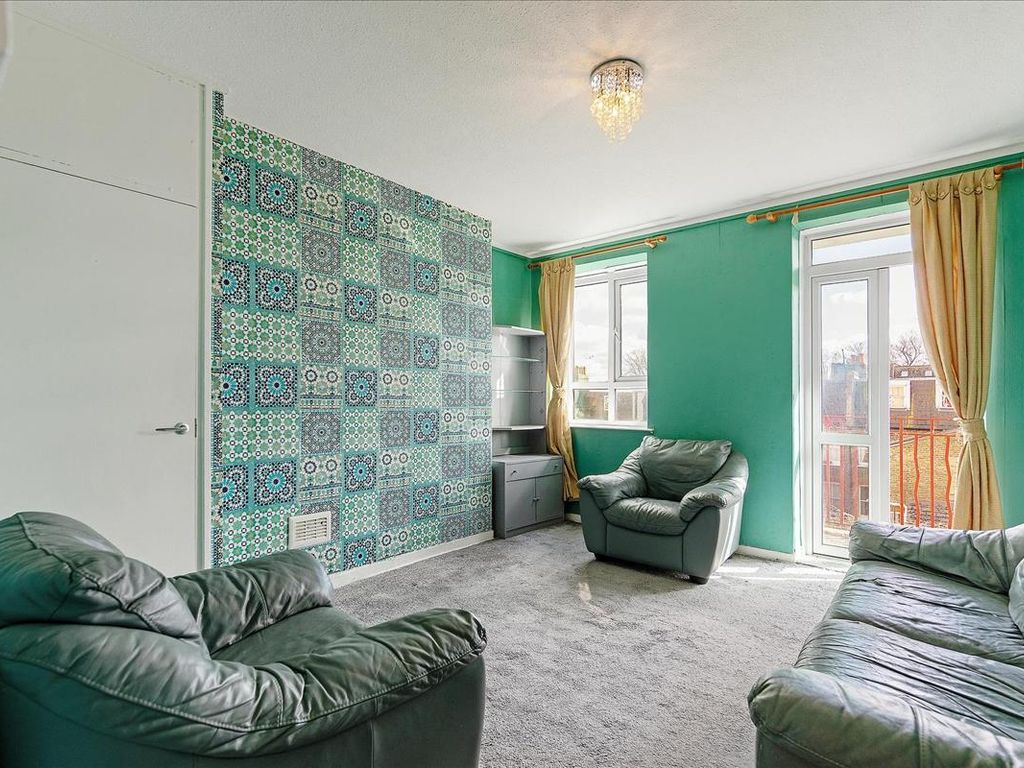 2 bed flat for sale in William Morris House, Margravine Road, Hammersmith, London W6, £379,950