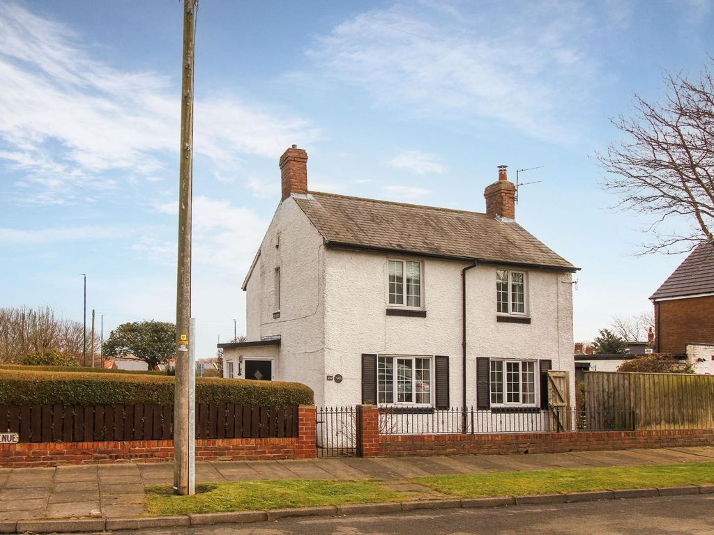 4 bed detached house for sale in Wellington Avenue, Wellfield, Whitley Bay NE25, £350,000