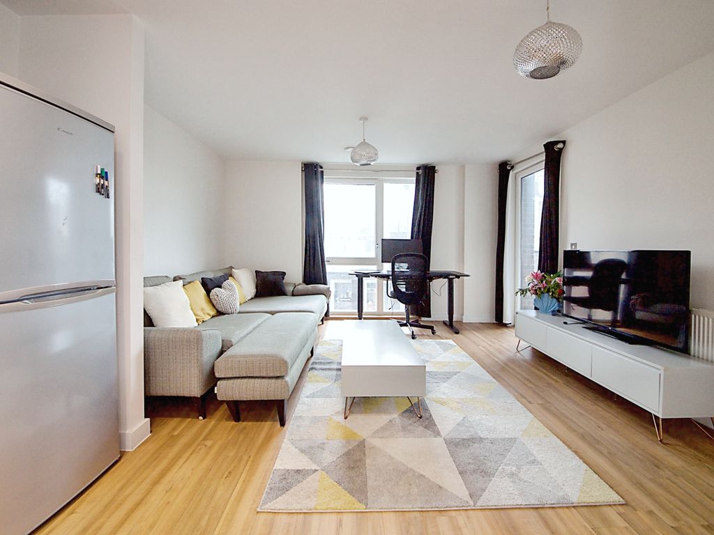 1 bed flat for sale in 713A Finchley Road, Hampstead NW11, £465,000