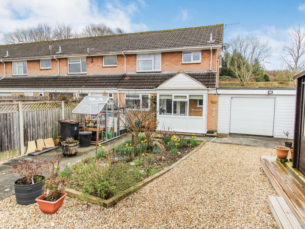 3 bed end terrace house for sale in Downside Close, Blandford Forum, Dorset DT11, £365,000