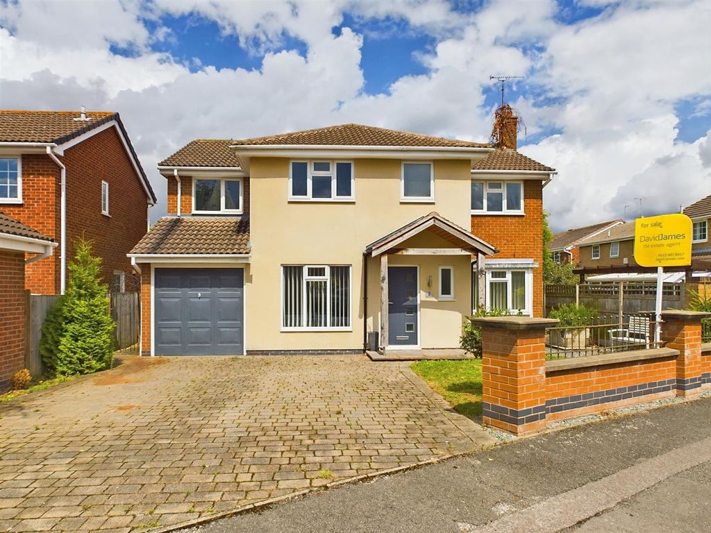 4 bed detached house for sale in Braemar Drive, Gedling, Nottingham NG4, £430,000