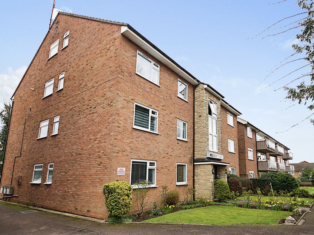 2 bed flat for sale in Lyonsdown Road, New Barnet, Barnet EN5, £500,000