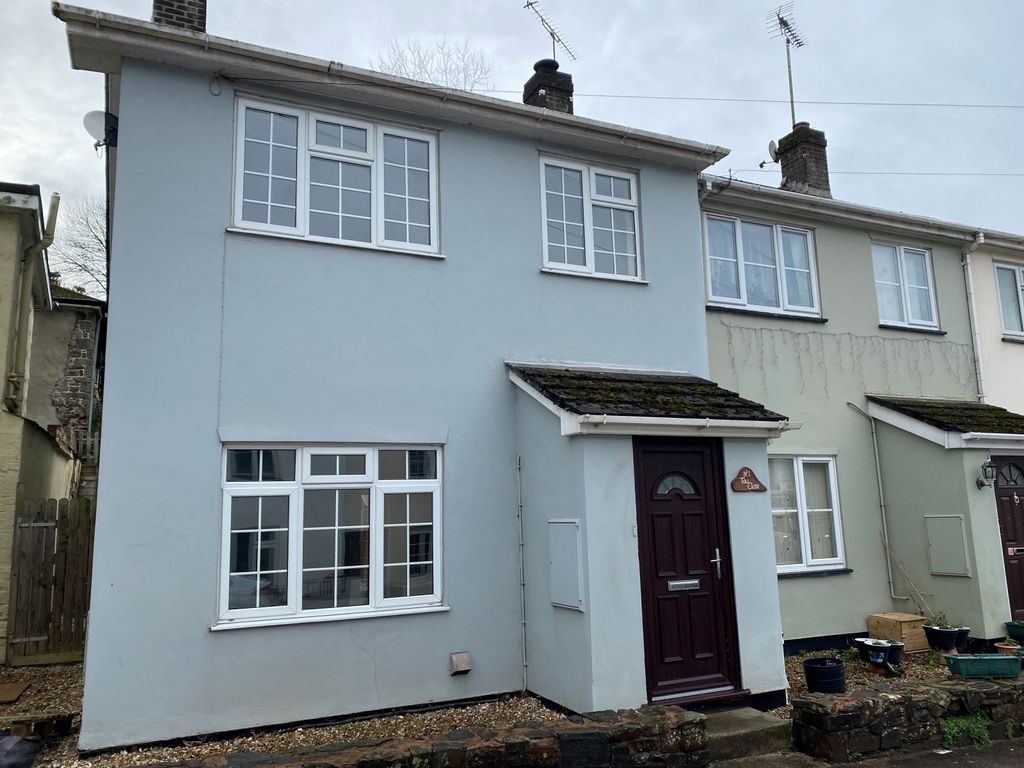 3 bed end terrace house to rent in North Tawton, Devon EX20, £900 pcm