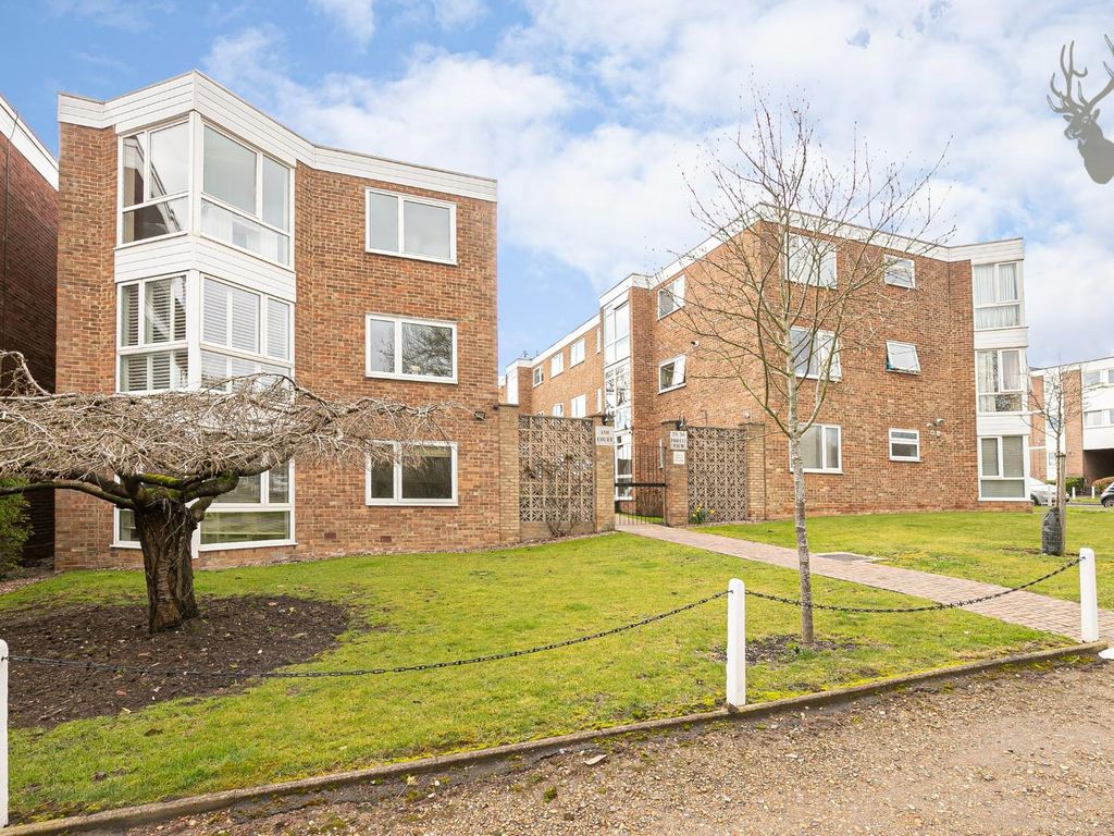 2 bed flat for sale in Forest View, London E4, £400,000