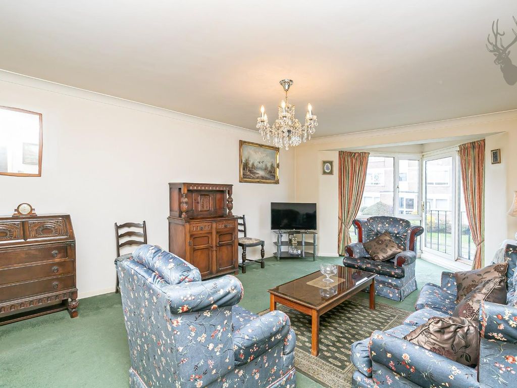 2 bed flat for sale in Forest View, London E4, £400,000