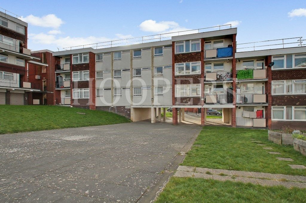2 bed flat for sale in Ainsworth Close, London NW2, £340,000