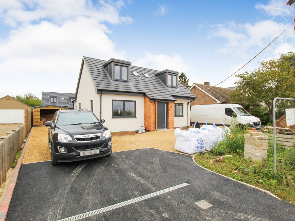 4 bed detached house for sale in The Hamlet, Chetisham CB6, £599,999