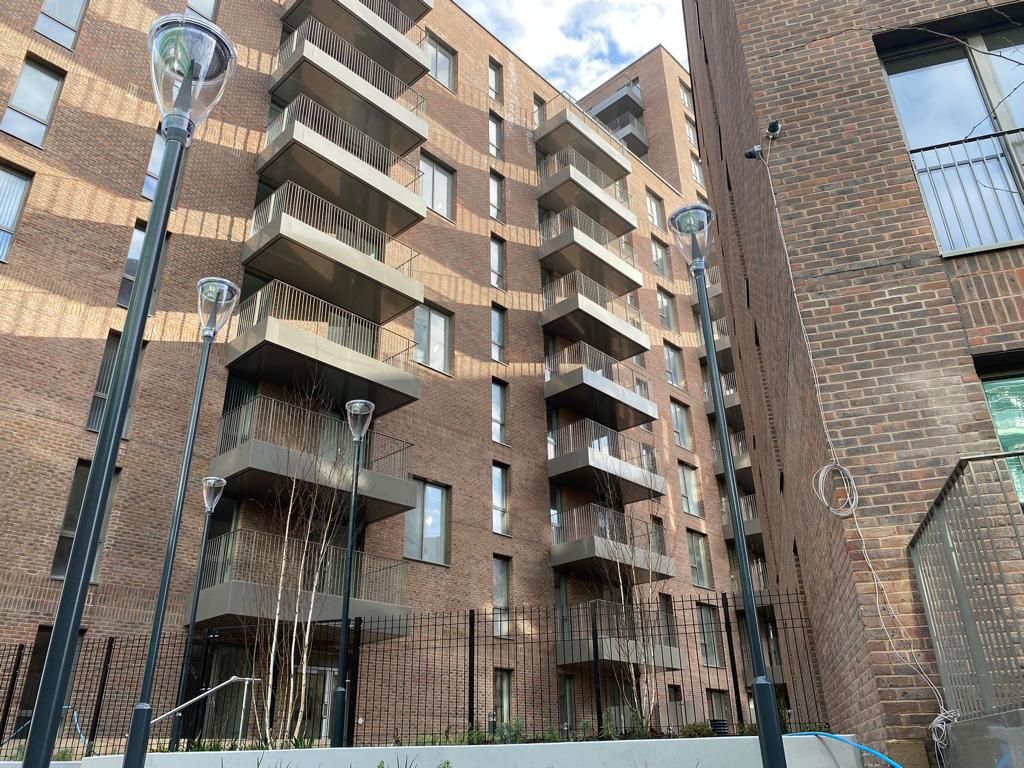 2 bed flat for sale in Cheapside, Birmingham B5, £428,000