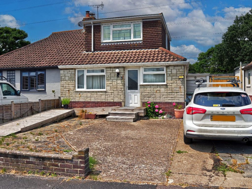 3 bed semi-detached bungalow for sale in Silverdale Drive, Waterlooville PO7, £349,995
