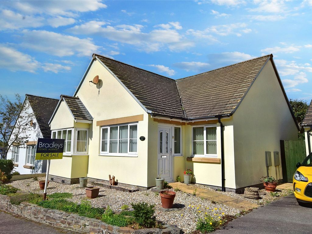 3 bed bungalow for sale in Werrington Drive, Callington, Cornwall PL17, £379,950