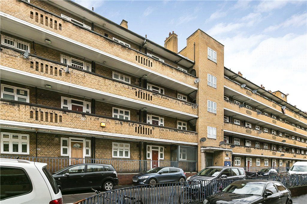 1 bed flat for sale in Tulse Hill, London SW2, £260,000