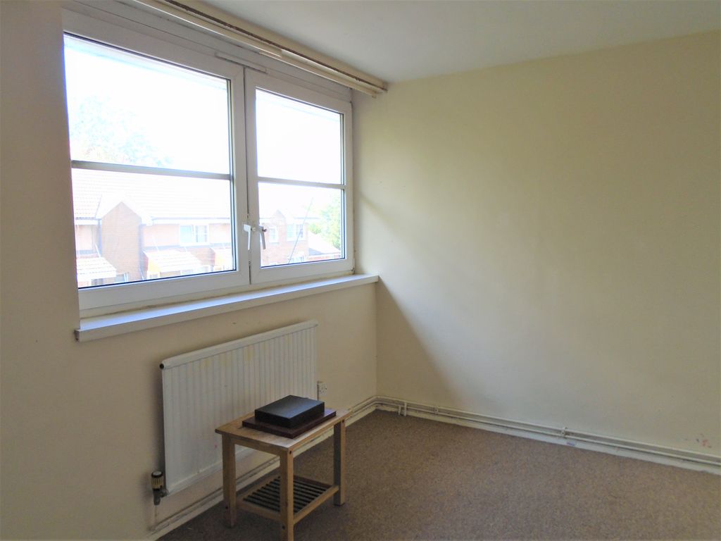 2 bed flat to rent in Chiltern Heights, White Lion Road, Amersham HP7, £1,500 pcm