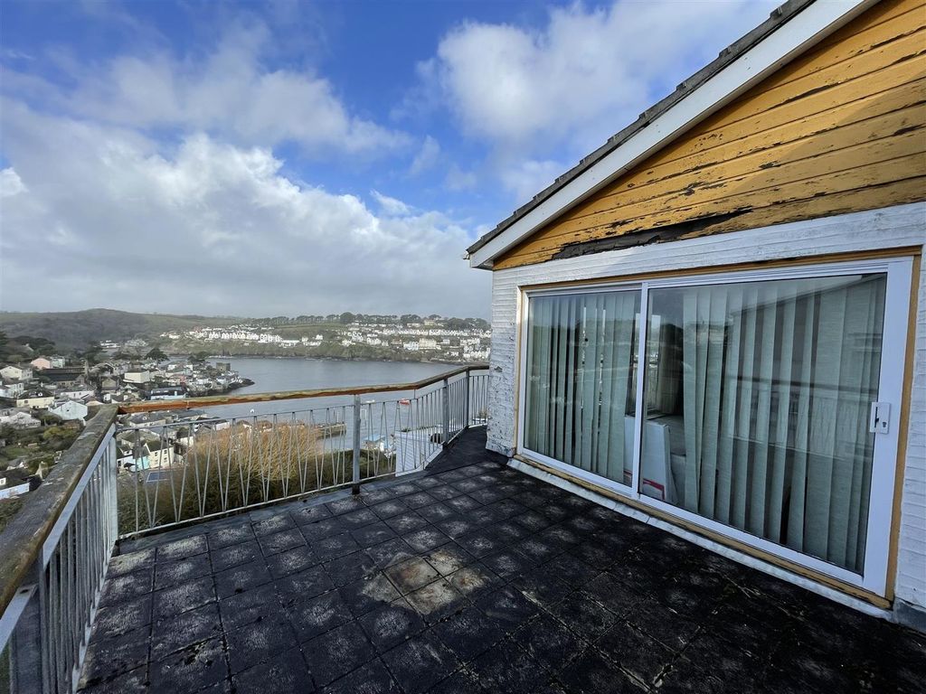 3 bed property for sale in Meadow Close, Polruan, Fowey PL23, £550,000