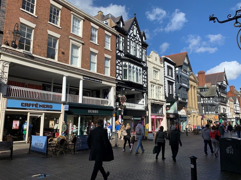 Retail premises to let in 25 Eastgate Street, Chester, Cheshire CH1, £120,000 pa