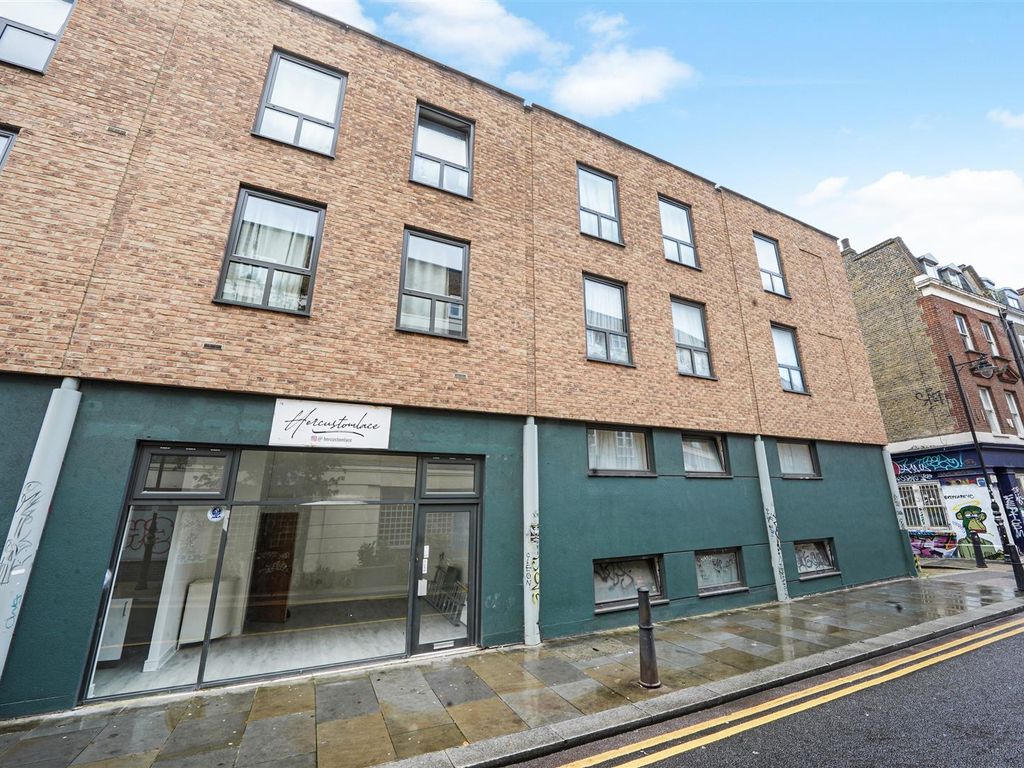 Commercial property to let in Cheshire Street, Shoreditch E2, £15,000 pa