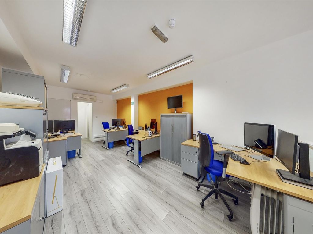 Office to let in Old Street, Clerkenwell EC1V, £60,000 pa