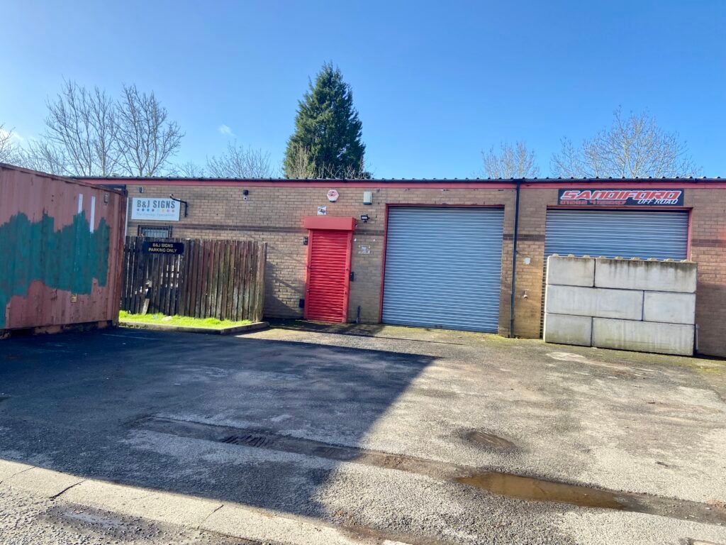 Industrial to let in Unit 15 Farrington Court, Rossendale Road Industrial Estate, Burnley BB11, £11,880 pa