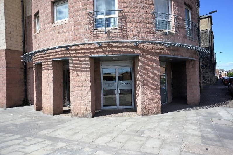Office to let in Constitution Street, Edinburgh EH6, £13,200 pa