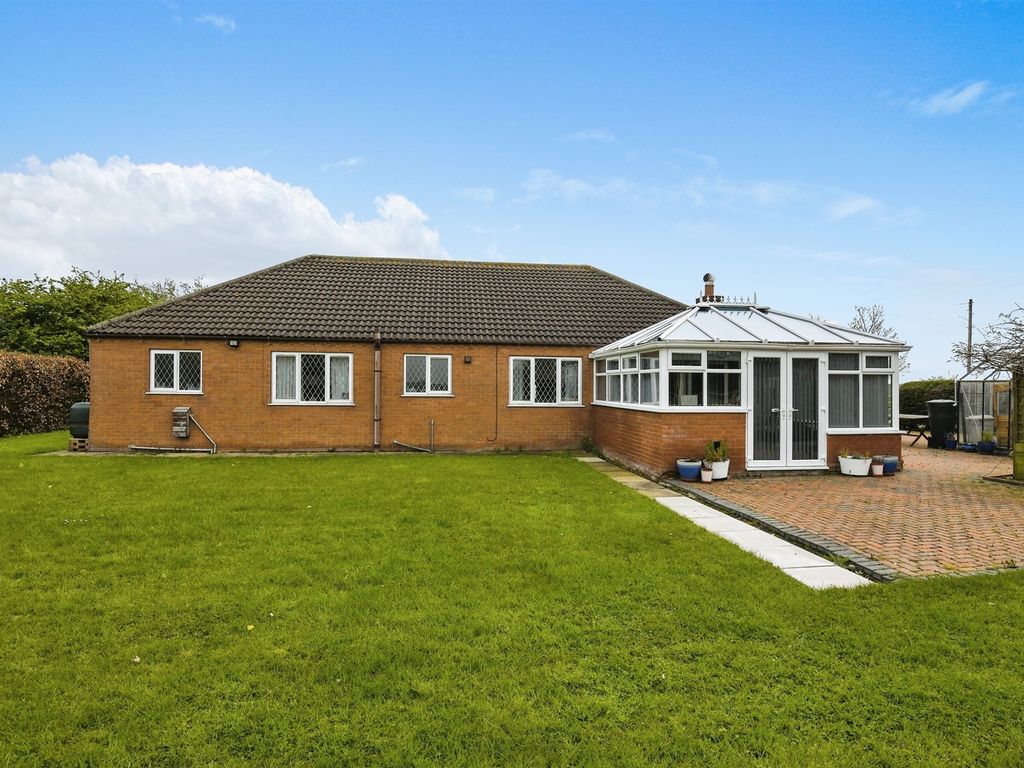 3 bed detached bungalow for sale in Mill Lane, Addlethorpe, Skegness PE24, £380,000