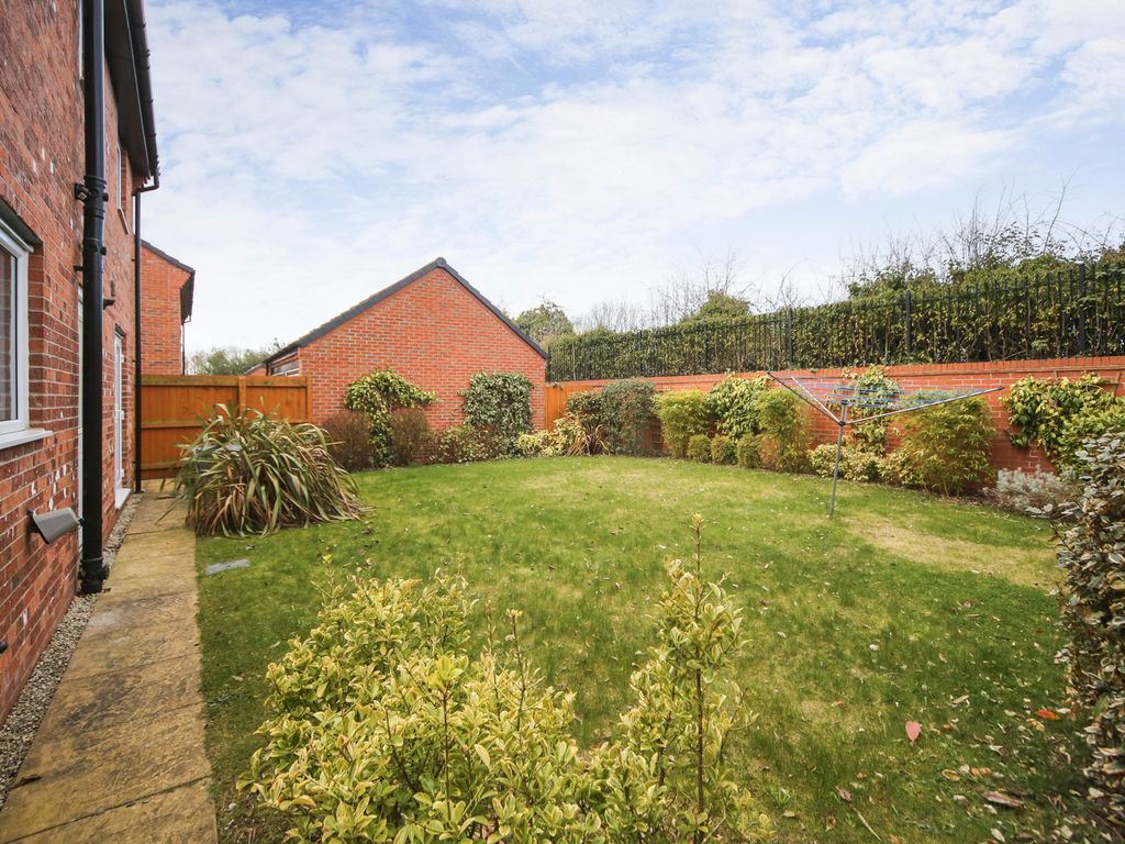 4 bed detached house for sale in Sandstone Lane, Tarporley CW6, £600,000